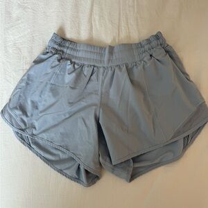 Lululemon Hotty Hot shorts 4”